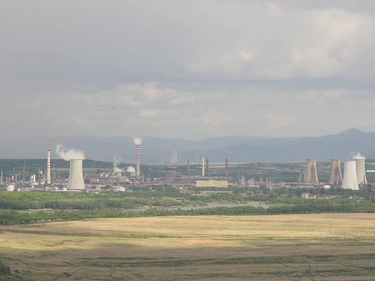 Poland's Orlen ends Russian oil imports to Czech refinery