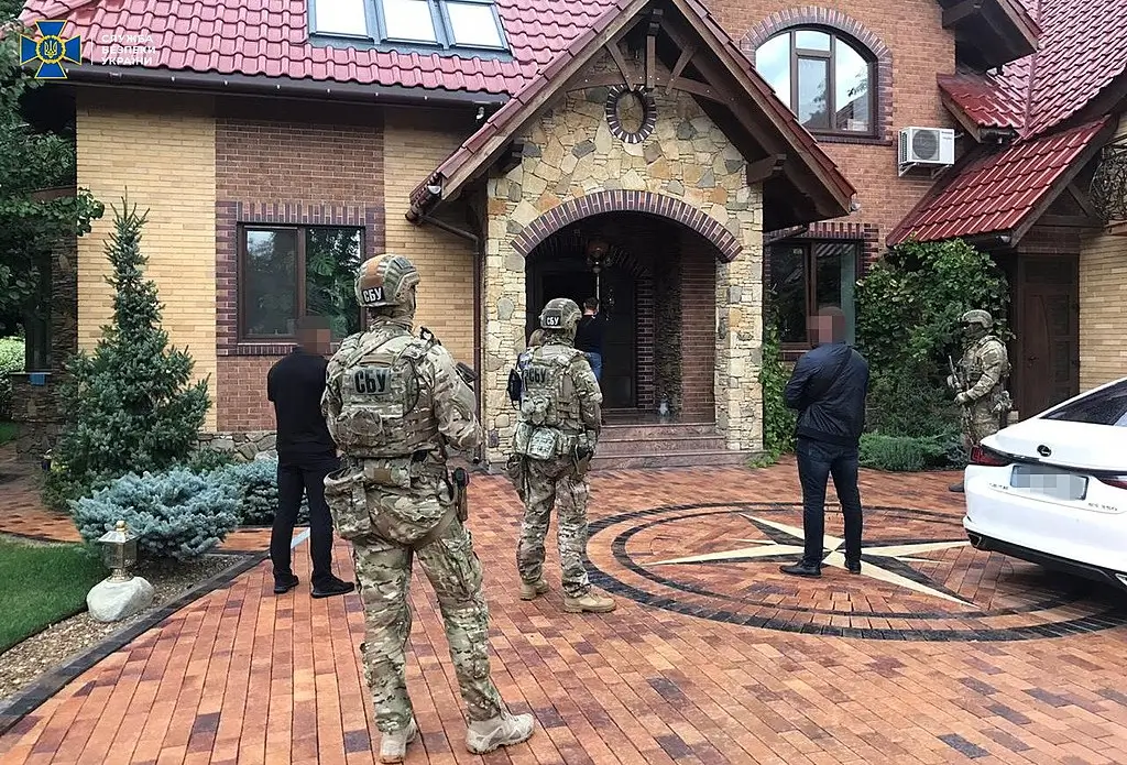 Ukraine arrests pair for spying for Hungary