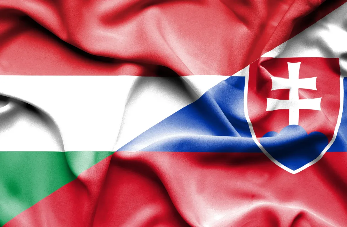 The Hungarian and Slovakian flags