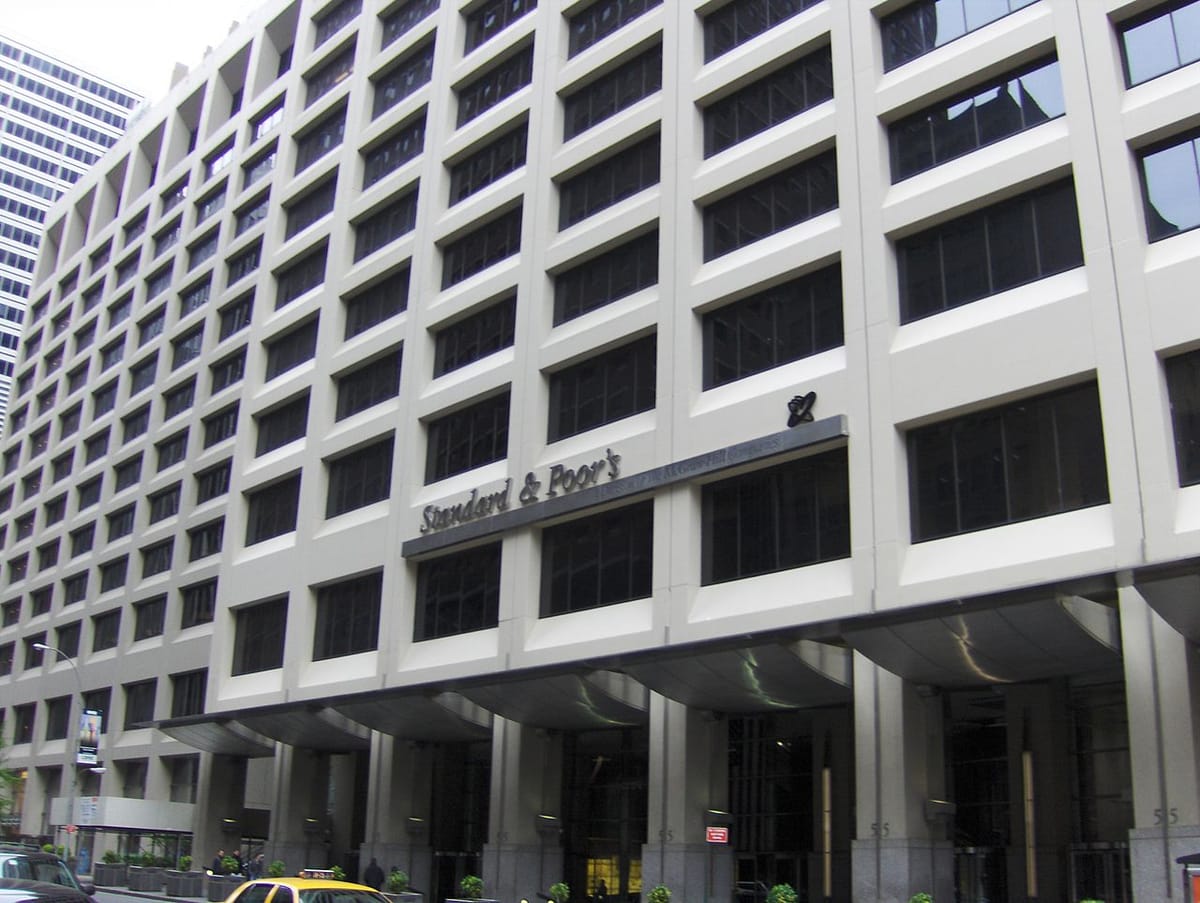 Credit rating agencies Fitch, S&P, demote Hungary