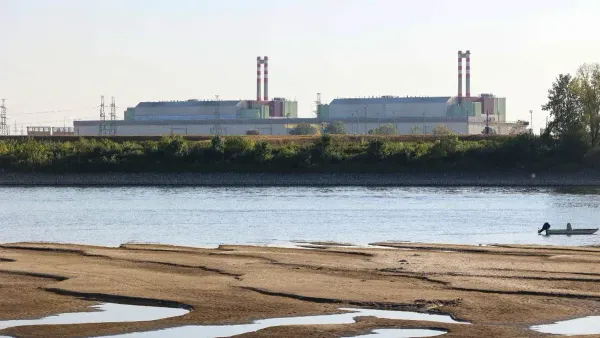 Why Have Czech and Slovak Nuclear Power Plants Been Able to Withstand the Heat While Paks Has Run into Trouble?