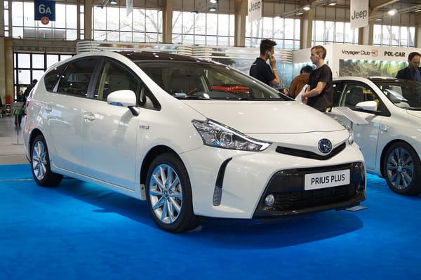 Japanese firm leads Czech hybrid market