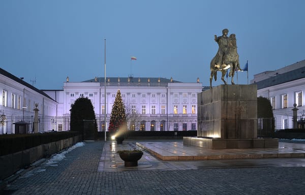 Polish political tensions ramp up as PiS politicians arrested at Presidential Palace