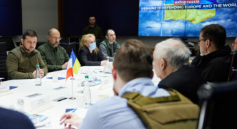 Zelensky addresses Biden directly, asking him to be “leader of peace”